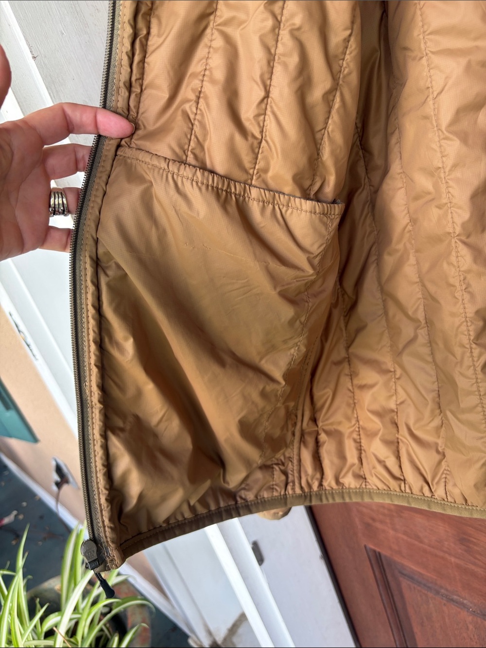 FILSON Ultralight Primaloft Jacket. Size M - Picture 8 of 12